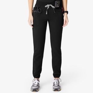 Figs Kigali Skinny Scrubs Pants in Black, Medium